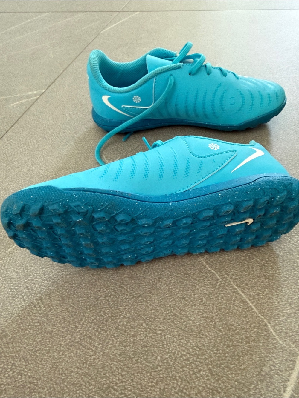 Nike Kids' Turquoise/White Turf Cleats - Picture 2 of 2